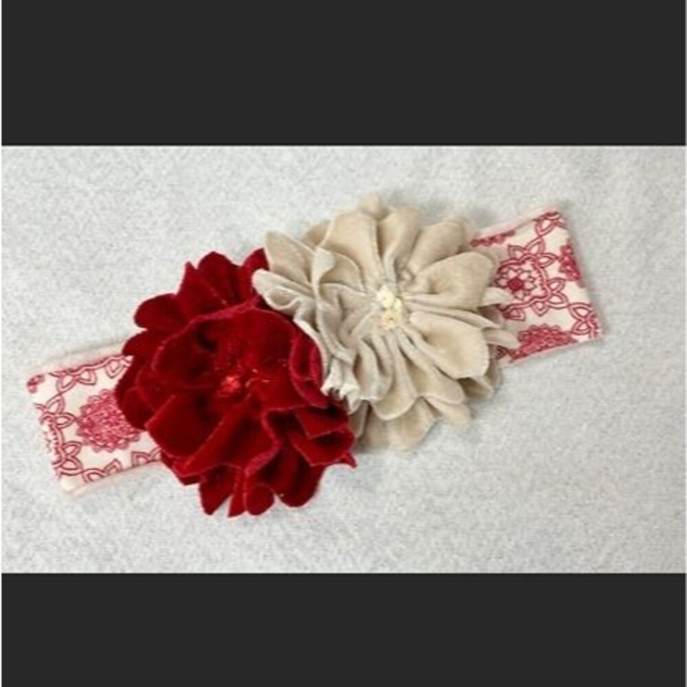 Giggle moon headband. White as Snow.